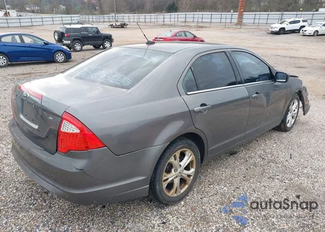 2012 Ford Fusion Se z USA, uszkodzony, nr VIN 3FAHP0HA5CR321439